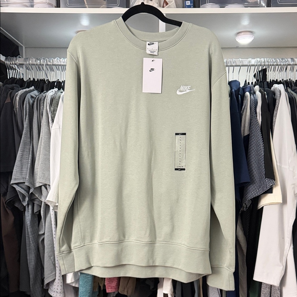 Nike Men's Light Green Crewneck Sweater